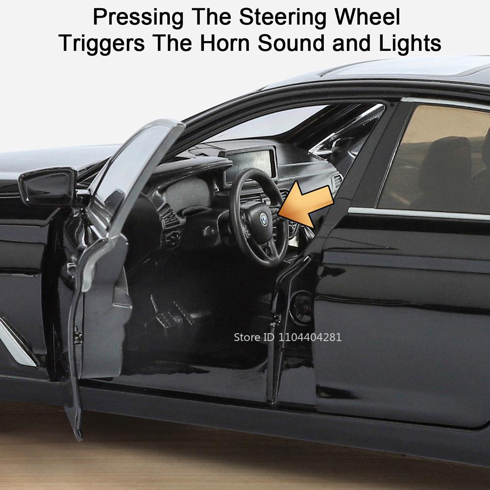 1:24 530Li M4 Miniature Model Toys Diecast Alloy Car Front Wheel Steering Sound Light Pull Back Vehices Kids Christmas Surprise