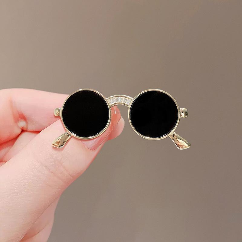 Creative and Personalized Glasses Sunglasses Brooches Design Sense Suit Pins Niche Fashion Versatile