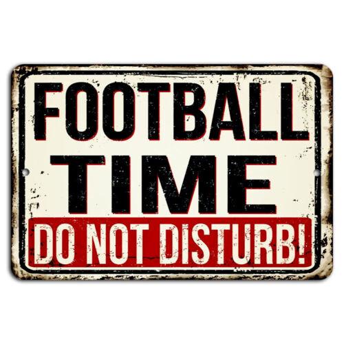 

Football Time Do Not Disturb Rustic Sign for Game Day EnthusiastsAluminum 20x30cm（7.8x11.8inch）