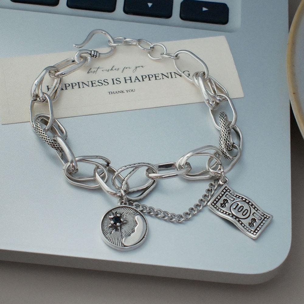 Fashionable Retro Bear Diamond Bracelet - Women's Unique High-End Charm