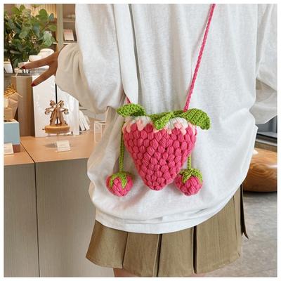 Bolsa de Crochê de Morango Feita à Mão - Nova Bolsa Transversal de Fio da Moda para Crianças, Presente Fofo para Casa, Porta-Moedas Prático