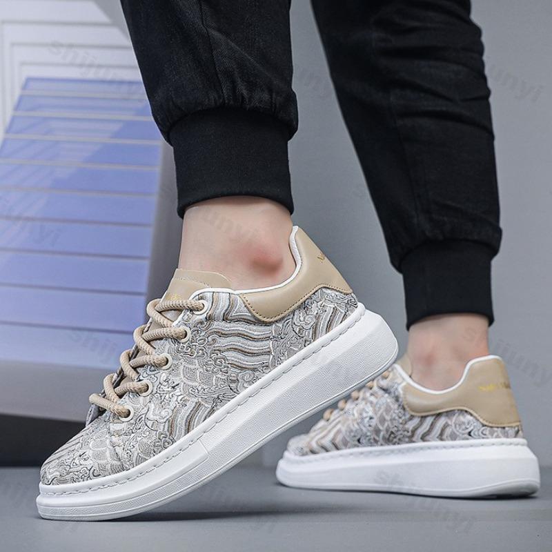 Fashion Men's Totem Print Designed Fashion Trend Casual Shoes 2025 Spring New Thick Soled Comfortable Breathable Sports Chunky sneakers