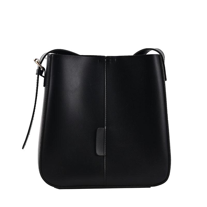 Versatile ins large-capacity bag women's 2025 new trendy fashion Korean version bucket bag niche messenger bag underarm bag