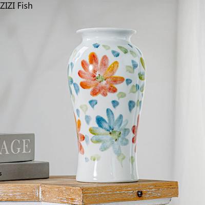 Bemaltes Blumenmuster Keramikvase Topfpflanze Tischdekoration Schmuckstück Blumenarrangement Florale Vasen Raum Ästhetische Deko