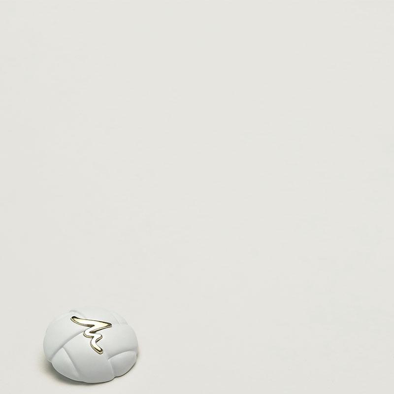 

Буква M Чисто Черно-Белые Пуговицы Стиль Знаменитости Сяосян Сплав Блейзер Женский Двустороннее Нейлоновое Пальто Пуговицы 2 #[17.5mm M lacquered white]