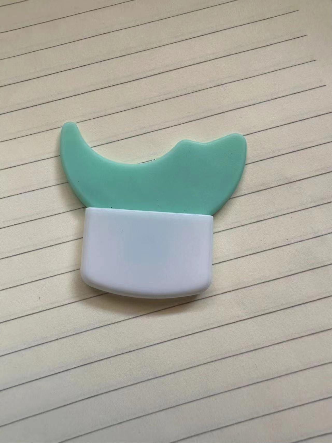 

Багатофункціональний інструмент для підводки та туші: Зручний для новачків інструмент для макіяжу півмісяця для легкого нанесення тіней і підводки для повік зелений