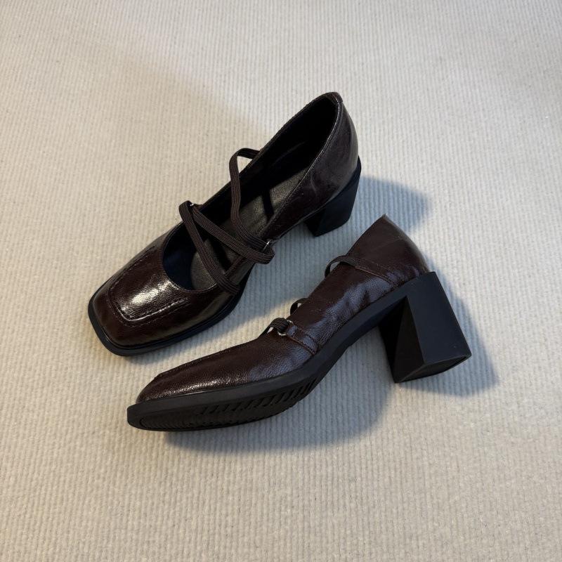 French retro square head delicate silent thick heel Mary Jane shoes high heel small elastic band single shoes small leather shoes