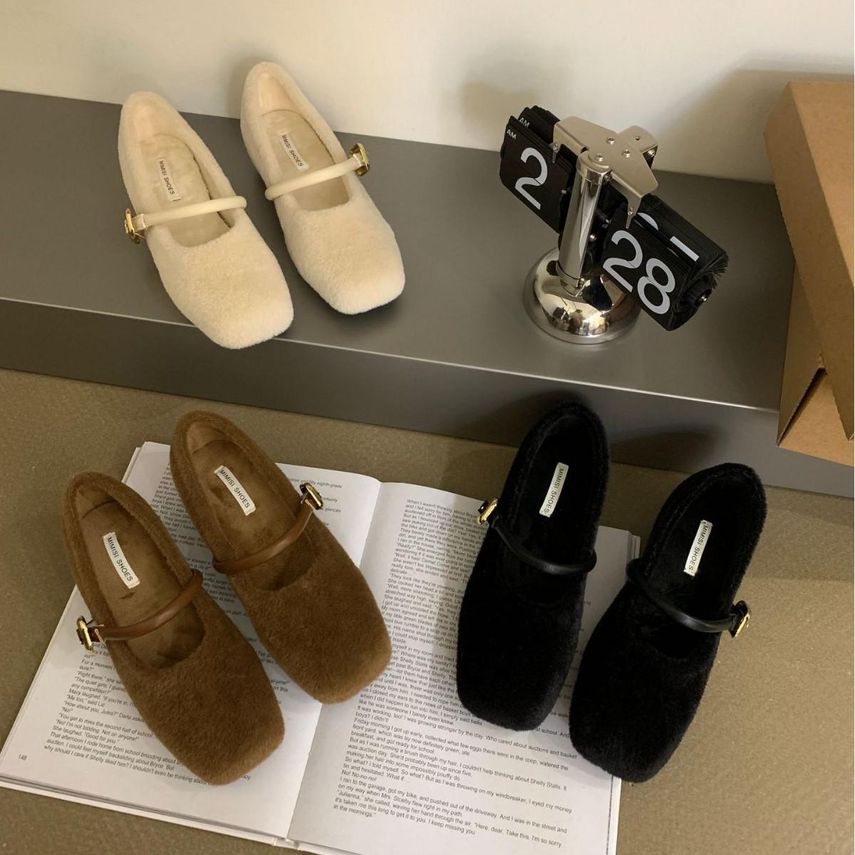 

2025 autumn and winter new round head with shallow mouth inner slope heel Mao Mao warm women s single shoes 39 коричневый