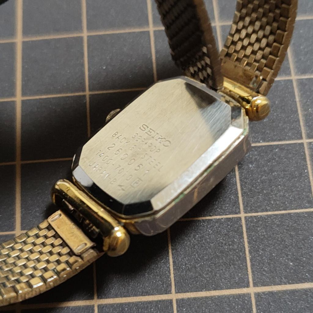 SEIKO Exceline Gold Rectangular Management Code K26 [Working Condition] Ladies' Watch, Dial, Shape