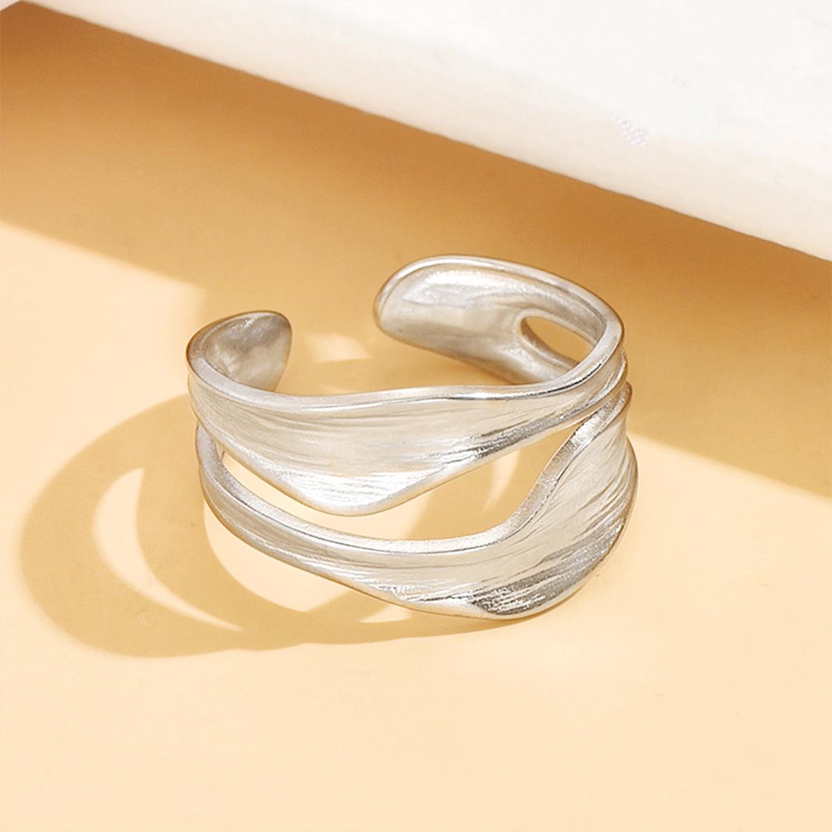 Women s Versatile Black & White Geometric Stainless Steel Enamel Ring