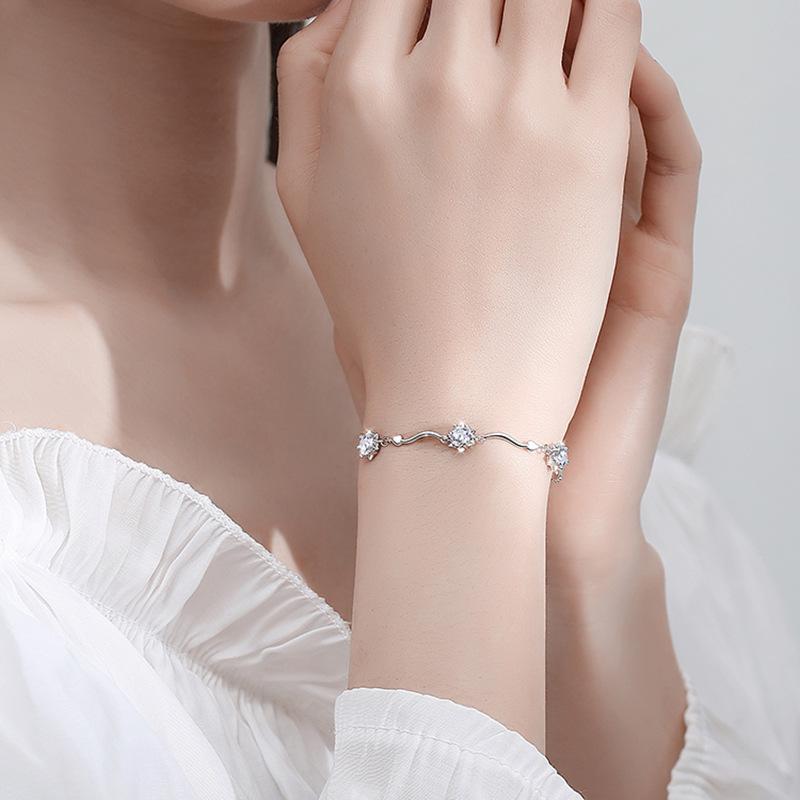 S925 Sterling Silver Snowflake Mosang Diamond Bracelet for Women's Instagram Niche Design Korean Version Personalized Forest Style Mosang Stone