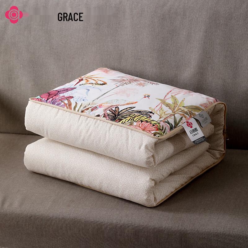 Grace Foldable Polyester Pillow Blanket