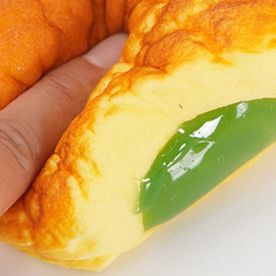 Realistic Bread Squeeze Toy Slow-Rising PU Fidget for Stress Relief Cute Food-Themed Decompression Gadget for Kids Adults