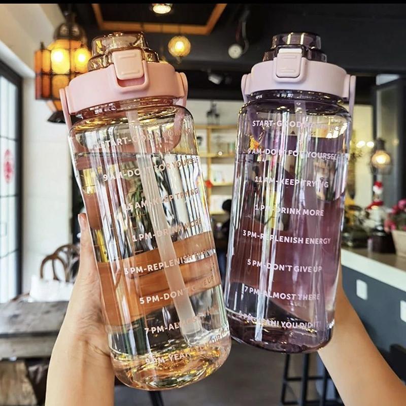 2 Liter Strohhalm-Kunststoff-Wasserflasche, große tragbare Reiseflasche, Sport- und Fitnessbecher, hochwertiger Big Fat Cup für Erwachsene, universell