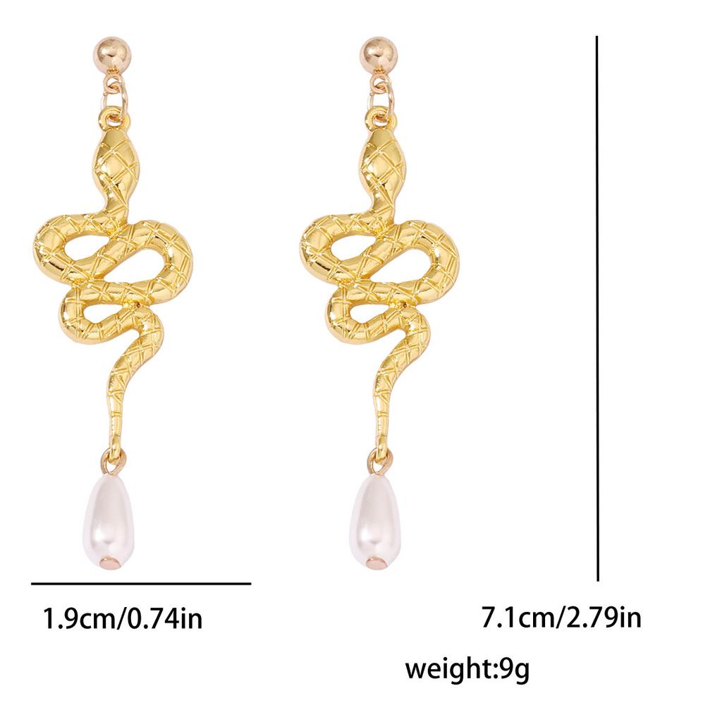 New Snake-shaped Pearl Earrings with a Stylish, Versatile and Trendy Party Style