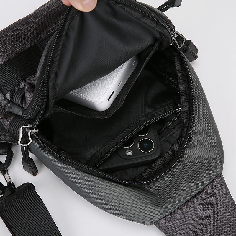 Men's Outdoor Crossbody Bag Lightweight Shoulder Bag Business Commuter Chest Bag