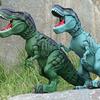 Elektrisches laufendes Ei legendes realistisches Tier Spielzeug Projektion: laufender Tyrannosaurus Rex legt Eier   Grün