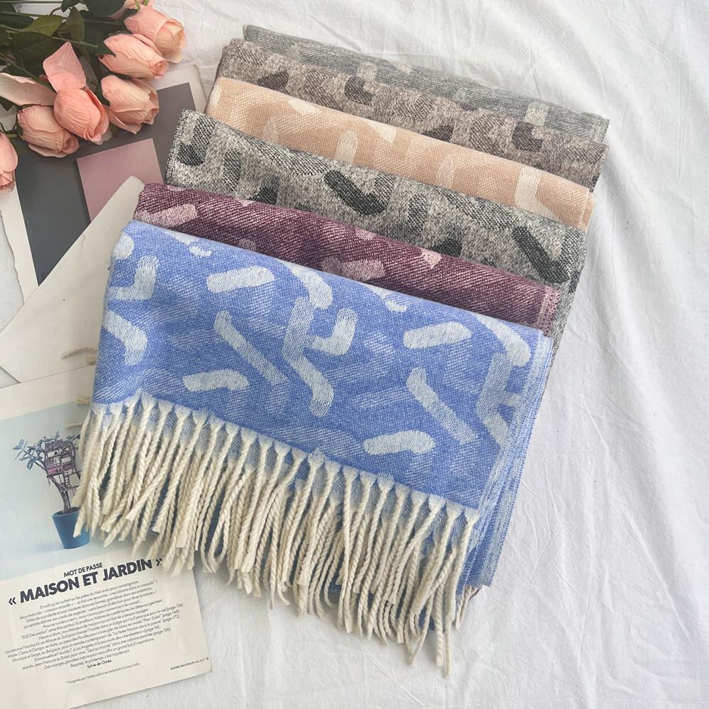 High end Imitation Cashmere Scarf for Women Autumn and Winter Irregular Striped Warm Shawl with Fringed Long Scarf