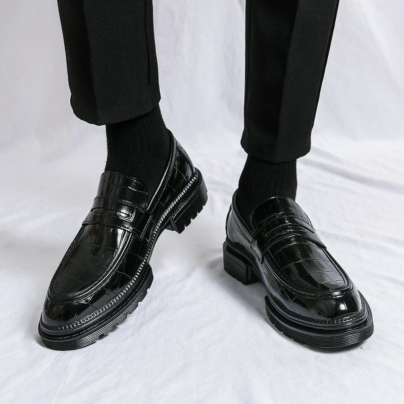 Herren 46 Business Lederschuhe Vier Jahreszeiten Koreanische Ausgabe Britische Freizeitschuhe Friseur Herrenschuhe Trendige Slipper Bräutigam Hochzeitsschuhe