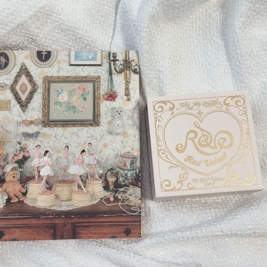 

Альбом Redvelvet Feel My Rhythm, 2 полные специальные фока в комплекте, Seulgijoy Yeri