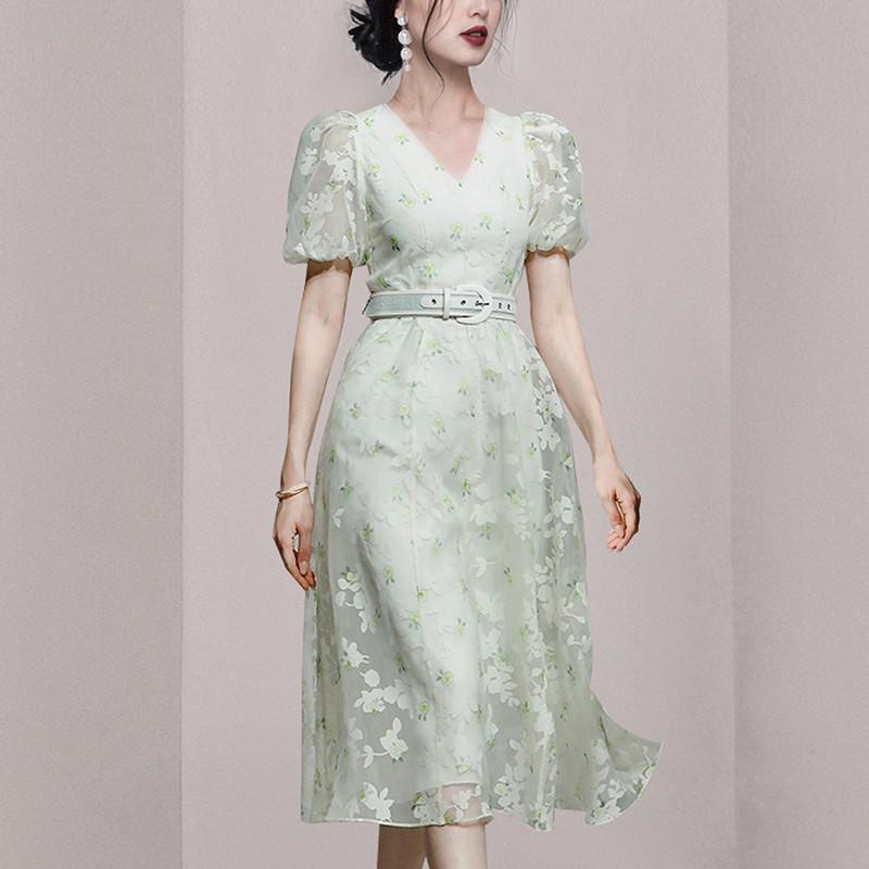 2024 Summer V-Neck A-Line Dress with Bubble Lantern Sleeves and Belt