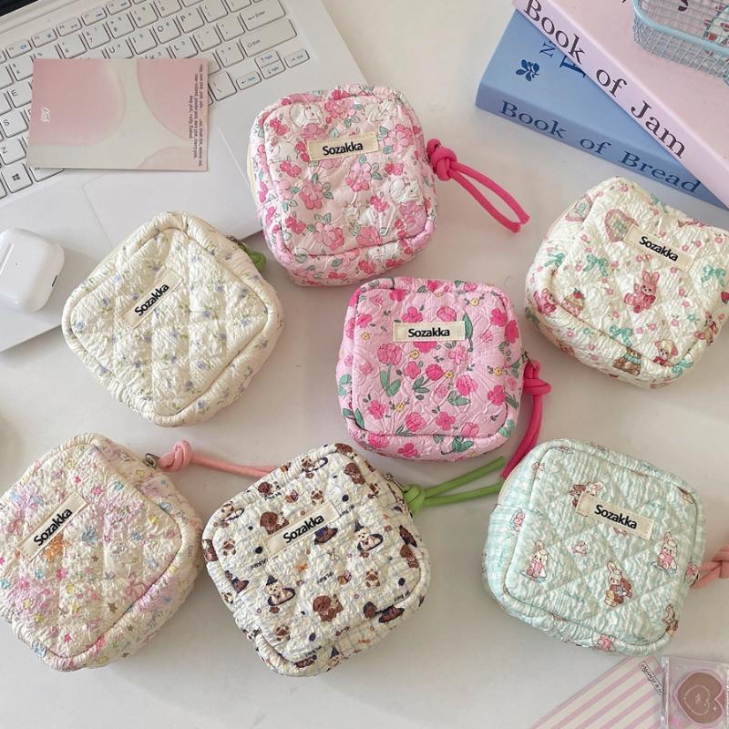 Cartoon Girls Sanitary Napkin Storage Bag Large Capacity Girls Menstrual Sanitary Napkin Storage Bag Portable Bag