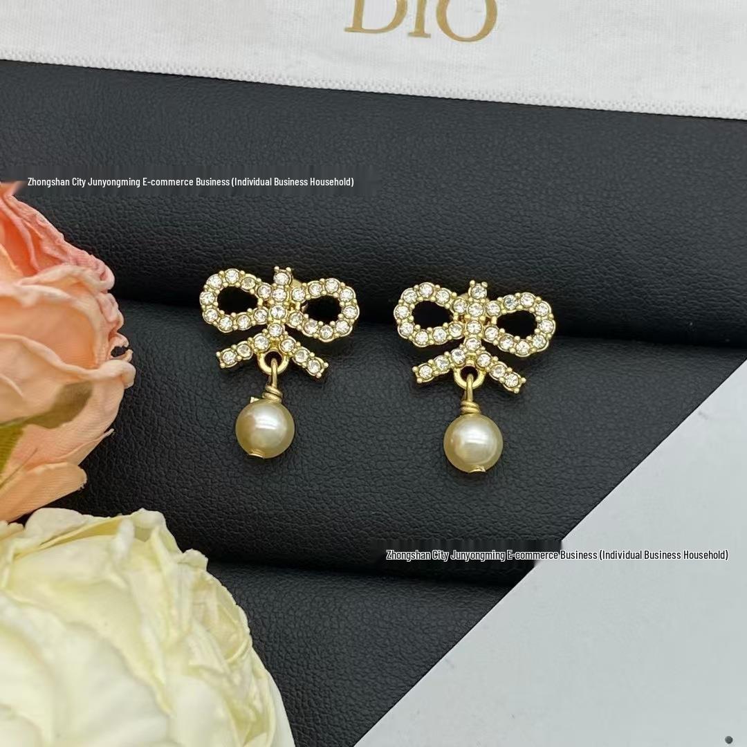 Diga D Inlaid Diamond Tassel Pearl Stud Earrings - Women s High-End Fashion, Original Steel Stamp Design