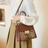 High End Niche Design Armpit Bag  New Fashionable Leopard Print Small Square Bag, Single Shoulder Crossbody Bag, Women'S Bag