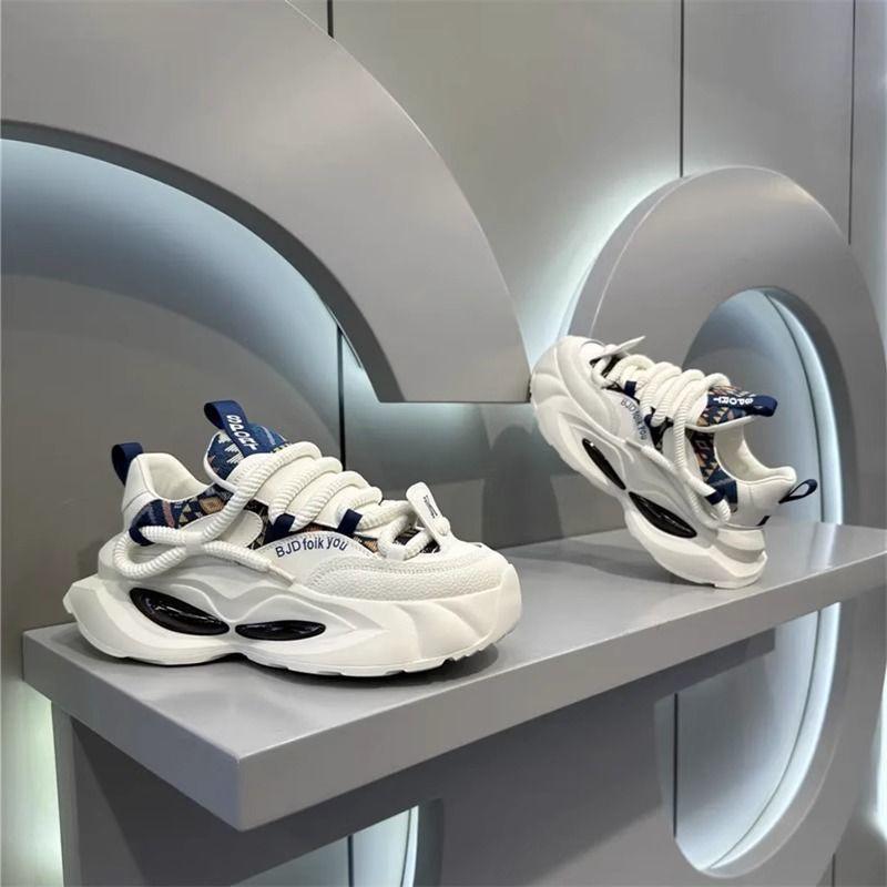Fashion 2025 New Men's Classic Sneakers Youth Fashion Lightweight Casual Shoes Thick Soled Increased Wear Resistant Running Shoes