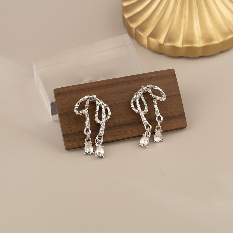Silver Color Bowknot Stud Earrings for Women Girls Korean Metal Zircon Earrings Wedding Party Fashion Jewelry Accessories Gift