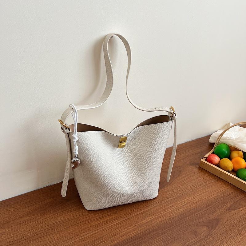 New Spring and Summer New Large-capacity Shoulder Bag Bucket Bag Fashionable Versatile Casual Underarm Bag Women