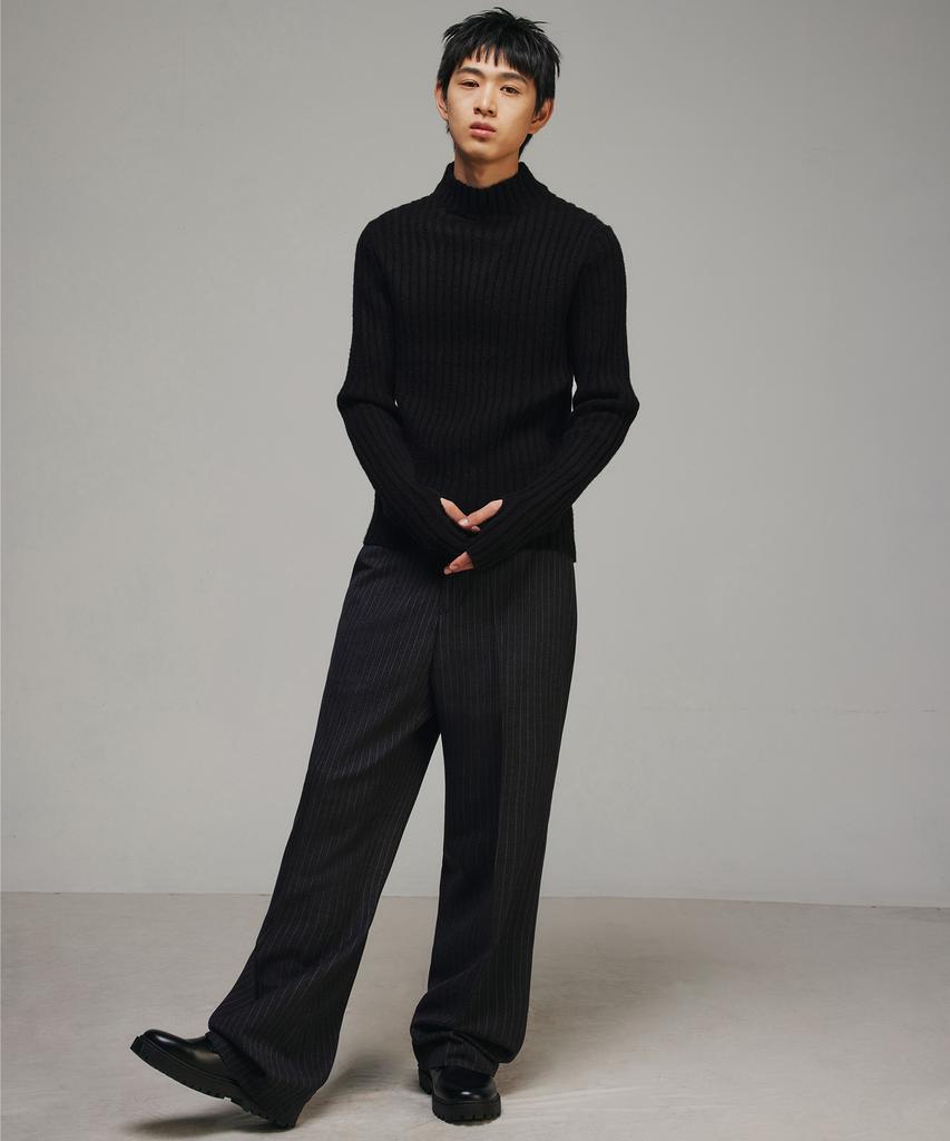 SIGNATURE Wool-Like Wide-Fit No-Tuck Slacks [Black Stripe]