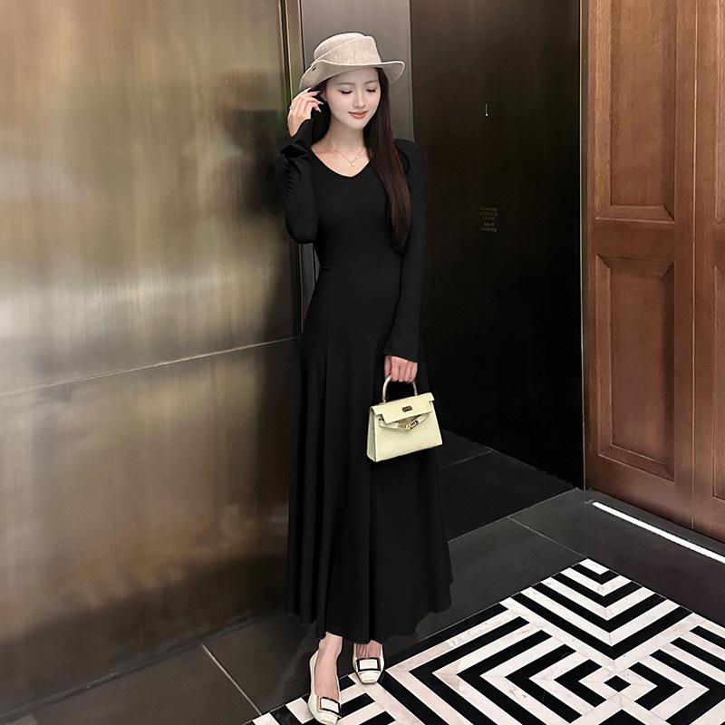 Women's Slim-Fit V-Neck Long Dress - New Autumn/Winter Cotton Base Layer