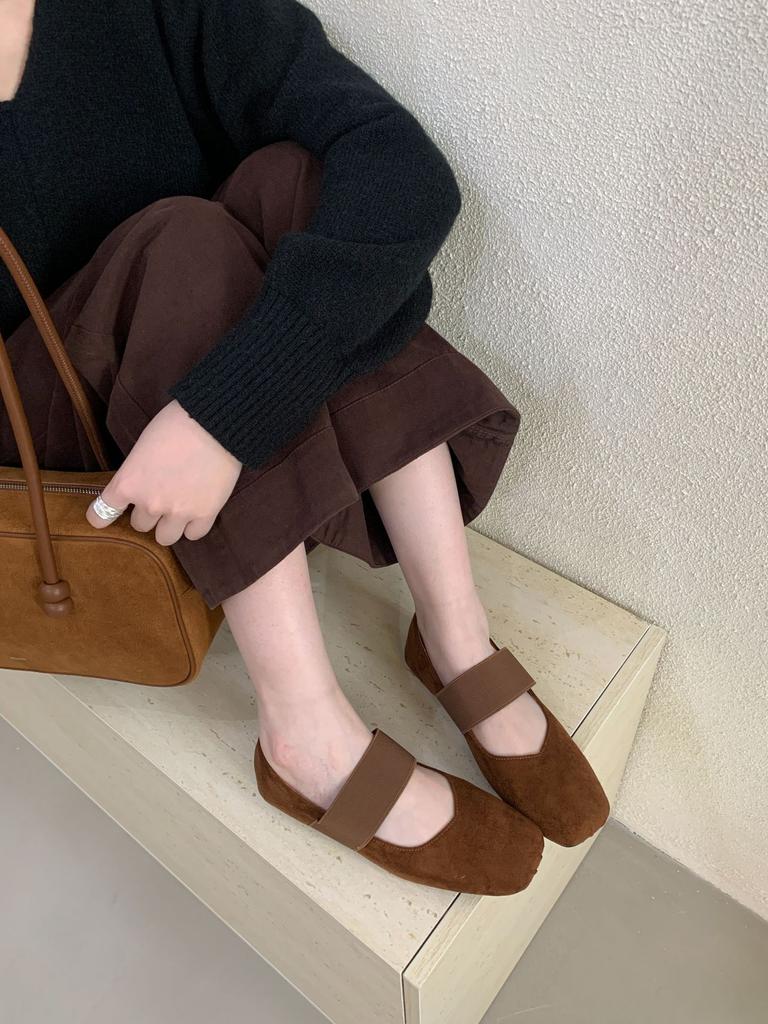 Square head retro ballet shoes female outer wear fairy flat shoes 2025 autumn and winter new pedal Mary Jane shoes