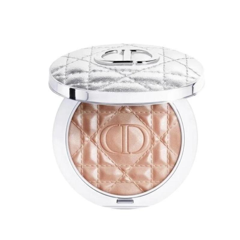 DIOR makeup highlighter powder, natural, delicate, clear, hydrating, brightening color cosmetics #02 Pearlescent Gold золотой