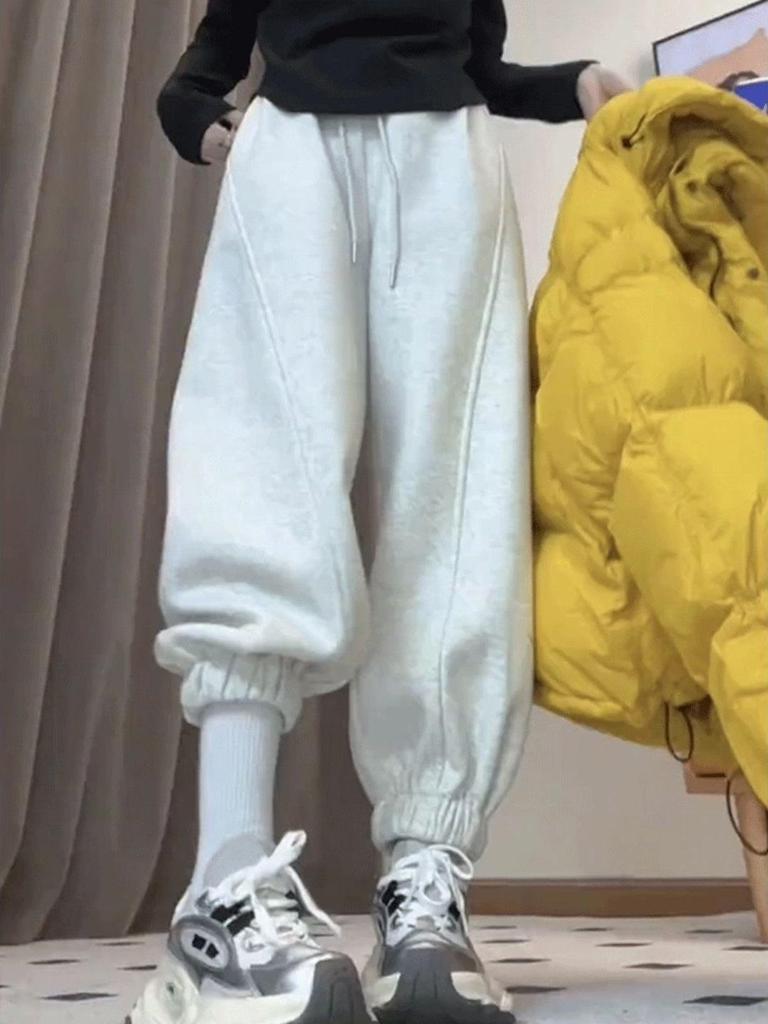 Fleece-Lined High-Waisted Tapered Women's Pants: Plus Size, Loose Fit, Versatile, Thick, Warm, Casual Autumn/Winter Sweatpants.