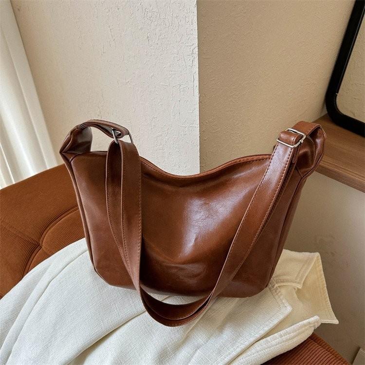 Elegant Soft Pu Baguette Bag For Women Spacious And Trendy For Daily Outfits