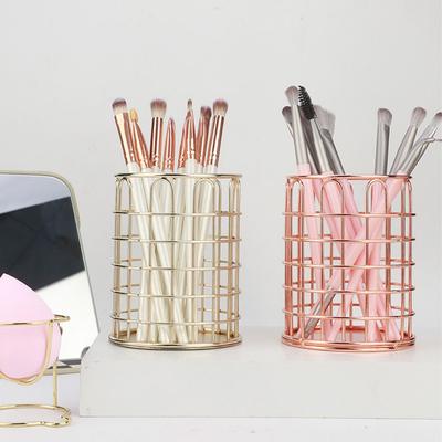 Skladovanie vecí – Organizéry a skladovacie regály