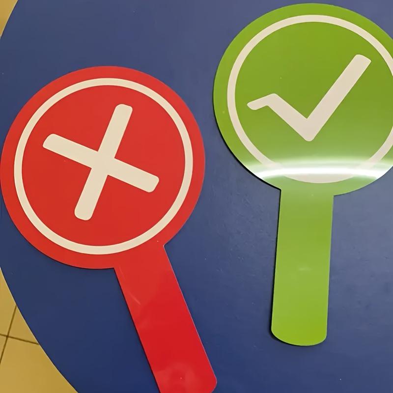 "1/2pcs Double-Sided PVC Handheld Response Cards - 'Correct' & 'Wrong' Signs for Classroom Teaching, Family Games, "