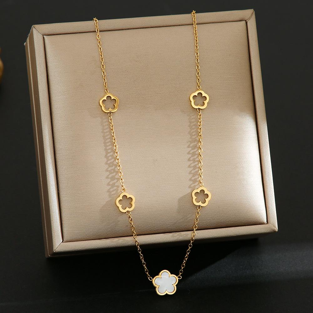 Elegant 18K Plated Titanium Steel Cross Necklace for Women - Light Luxury Clavicle Chain That Resists Fading