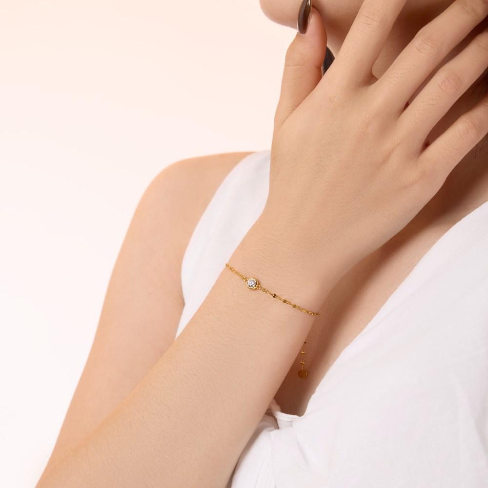 Versatile S925 Sterling Silver Bracelet for Women: Exquisite Single Diamond Lip Chain Design