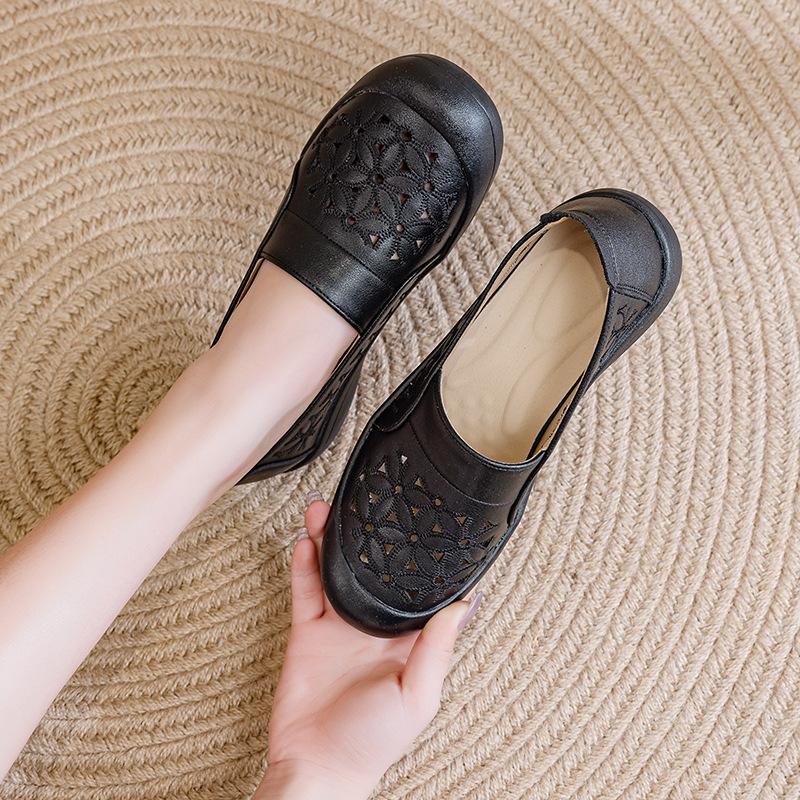 Mom summer hollowed out new flat-bottomed breathable single shoes sandals non-slip soft-soled comfortable hole women's shoes