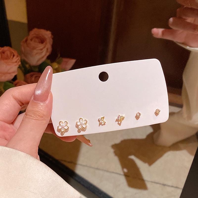 "Korean Style Pearl Ear Piercing Set: Small, Versatile Earrings for Students - Elegant and Simple High-End Jewelry"