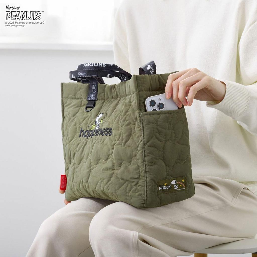 Snoopy Tote A4 Shoulder 8533 [Rootote] Women's Bag, Size, Bag, Horizontal, Crossbody, 2-Way, IP.Medium.Quilt.Peanuts-1N (02 Khaki)