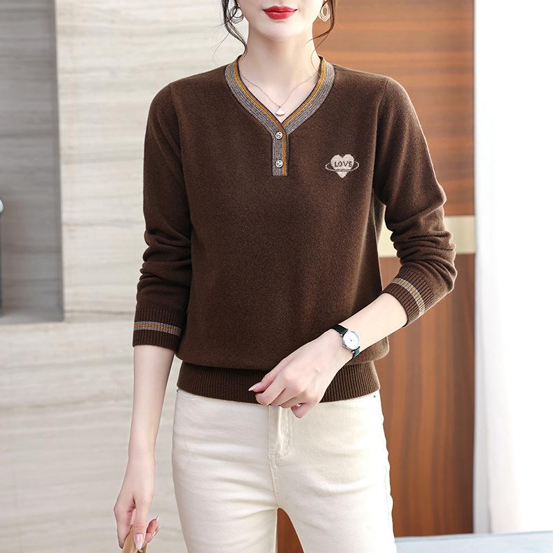 Women's Pure Wool V-Neck Long-Sleeve Knit Sweater - New Style for Autumn Winter, Loose Fit Base Layer for Middle-Aged Moms