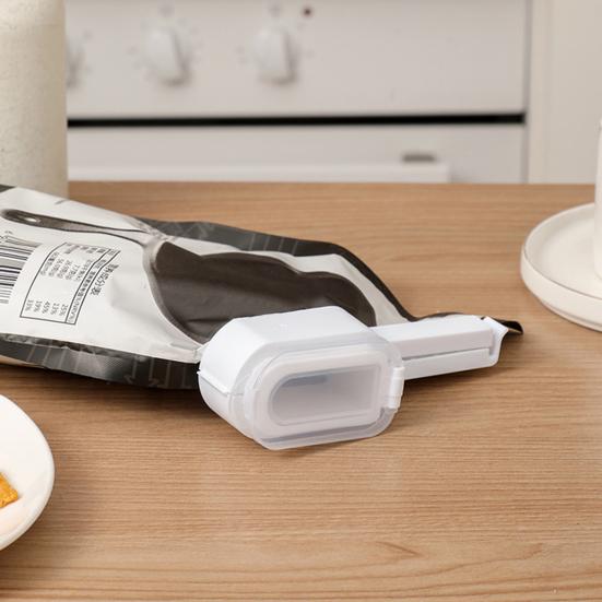 Food Sealing Clip with Cover Groove Bite Moist-proof Plastic Wide Mouth Dumping Food Bag Clamp Kitchen Gadget for Dorm