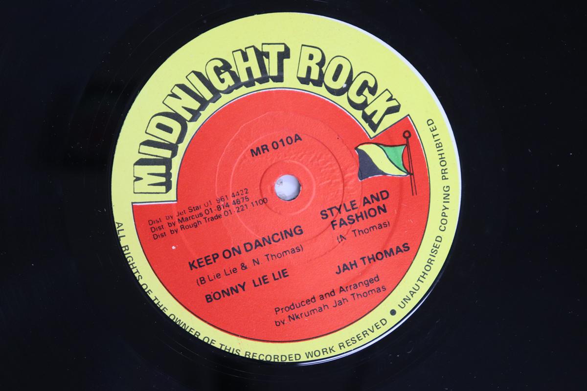 

12inch Record BONNY LIE LIE JAH THOMAS Keep On Dancing Style And Fashion MR010 MIDNIGHT ROCK UK Reggae Ska Dub Used