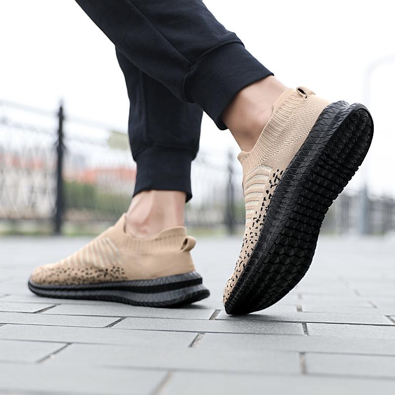 Men's Large Size Lightweight Sports Shoes Flyknit Fitness Jogging Shoes Outdoor Sports Shoes