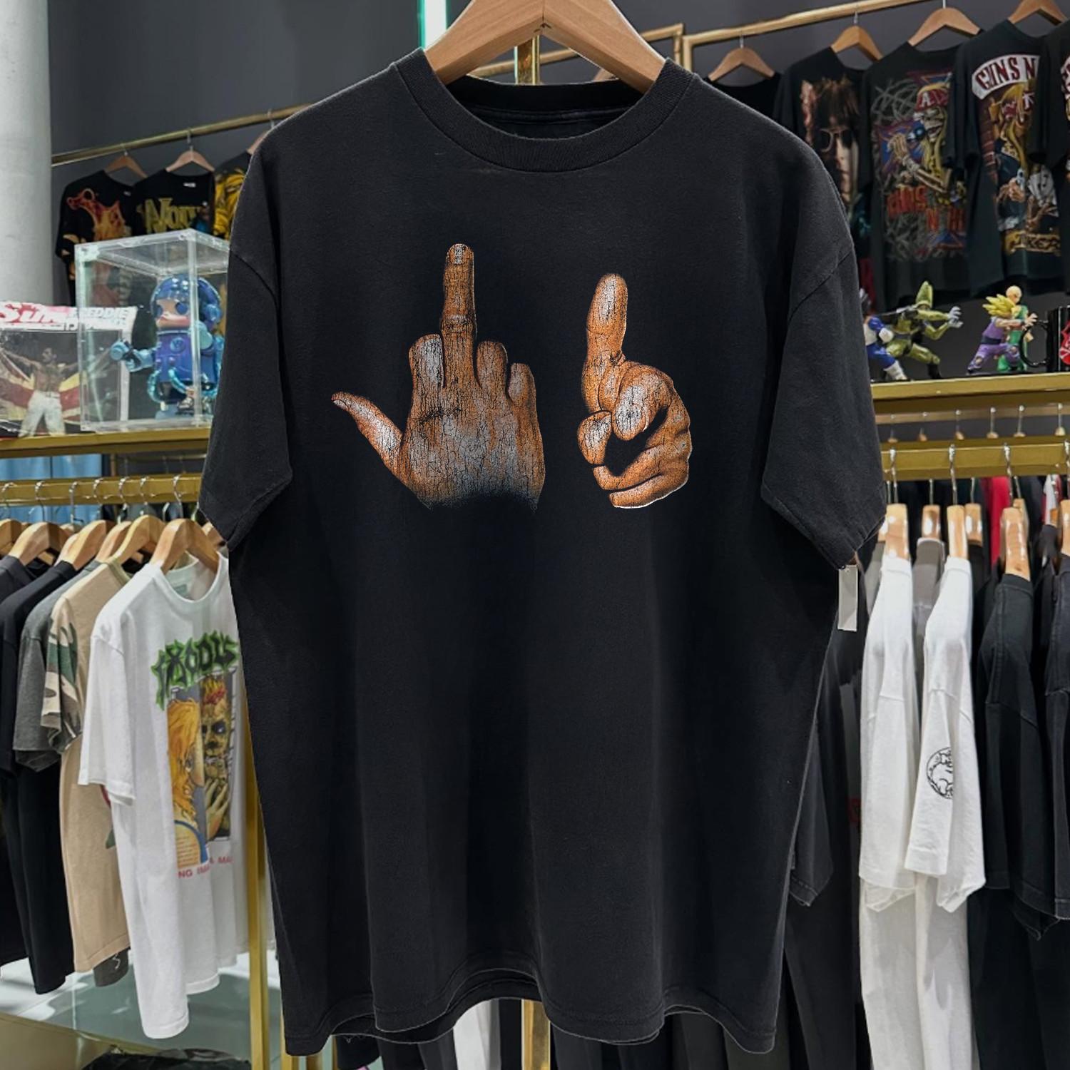 90s Two-Finger Salute Aged T-Shirt Black M S