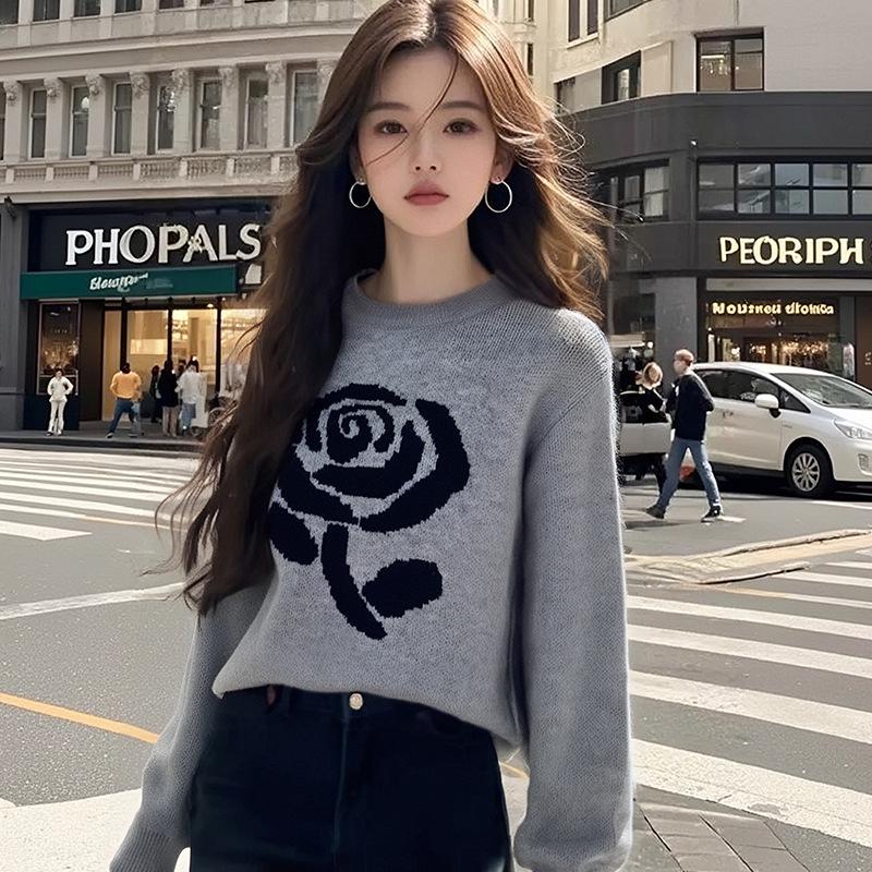 Elegant Rose Pattern Round Neck Pullover - 2025 Spring Knit Sweater for Women